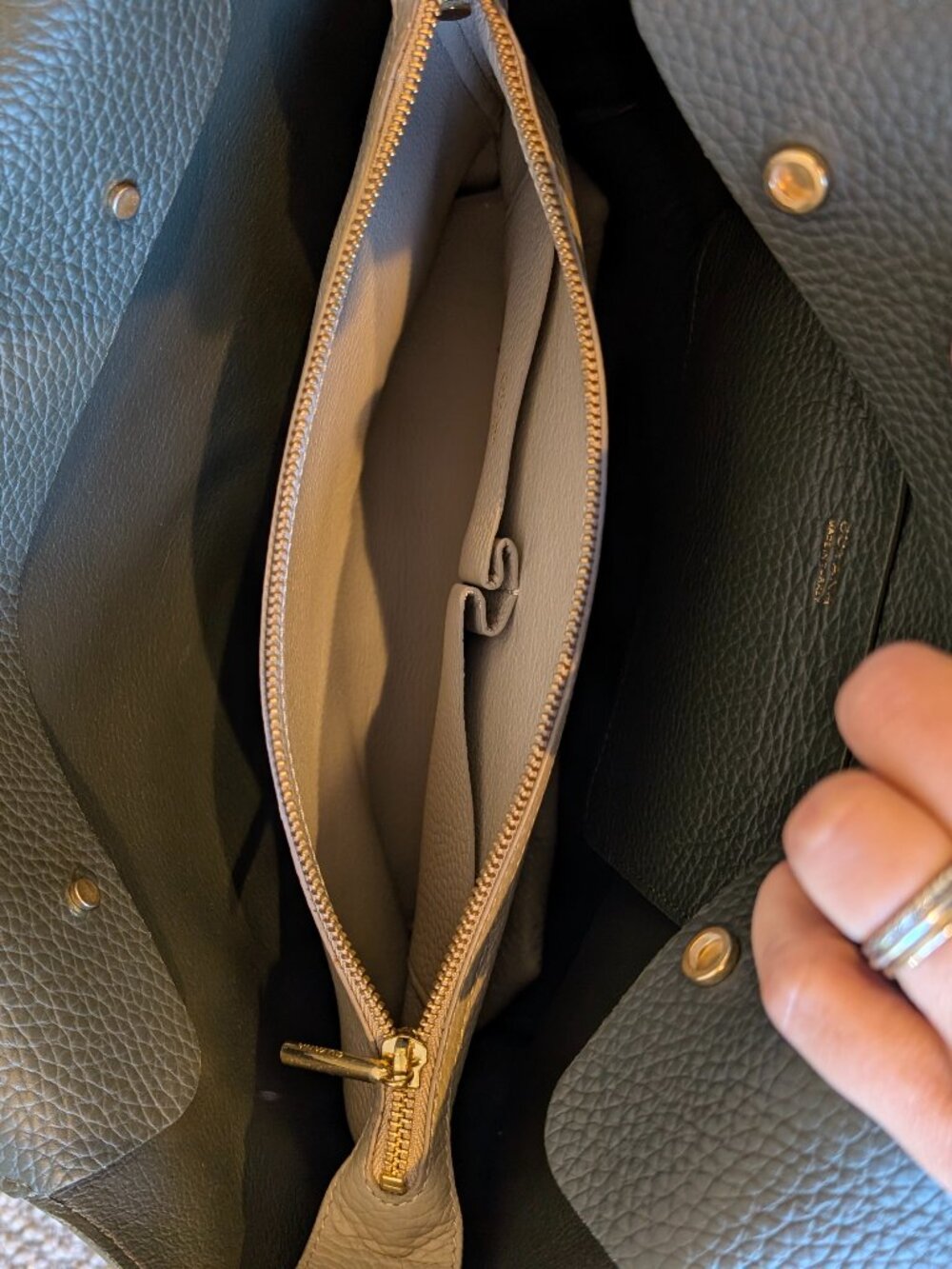 Cuyana Dark Olive Pebbled Leather Tote - Picture 6 of 6